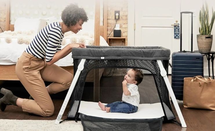 Guava Lotus travel crib
